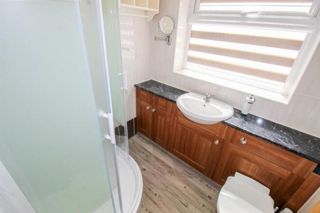 SHOWER ROOM/W.C.