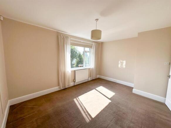 3 bed Semi-Detached for sale Image 12
