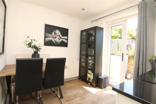 3 bed Semi-Detached for sale Image 7