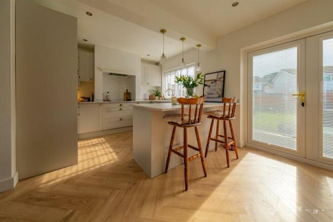 Kitchen/Breakfast Room