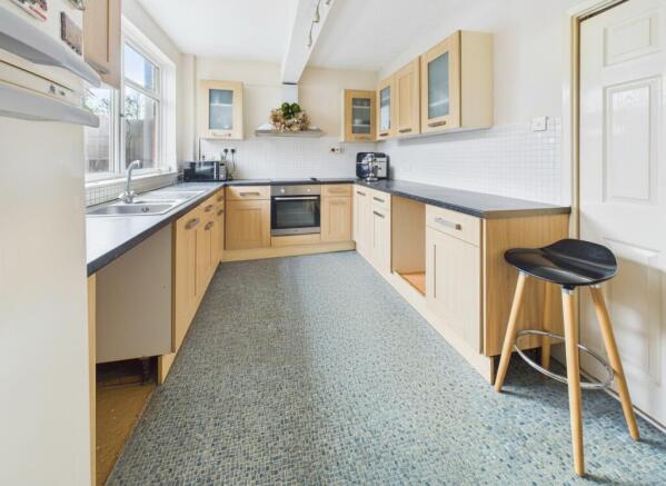 cam04425g0pr0311still003001