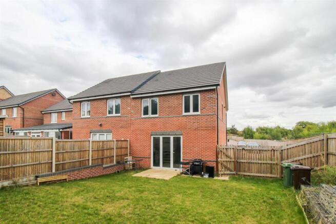 3 bed Semi-Detached for sale Image 10