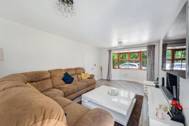 7 bed Detached for sale Image 8