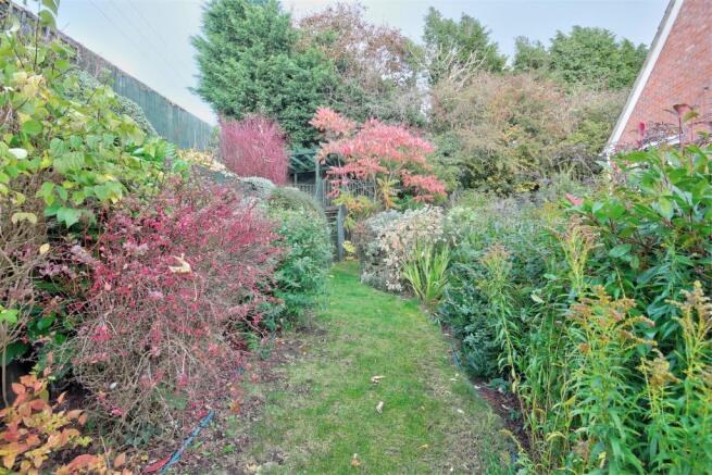 027 garden mid tier.jpg
