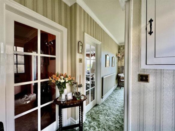 3 bed Semi-Detached for sale Image 7