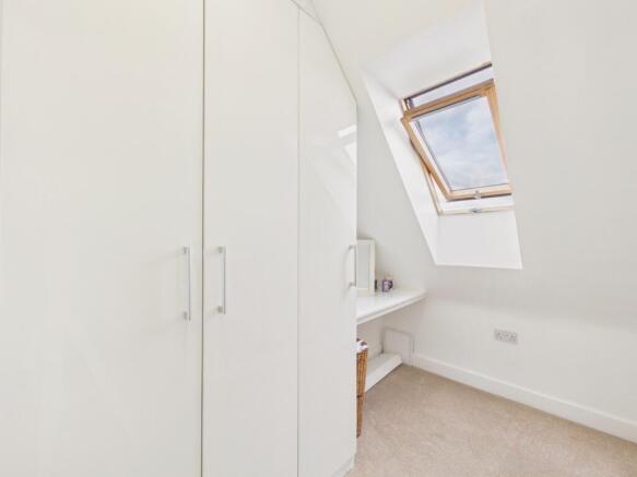 3 bed Terraced for sale Image 10