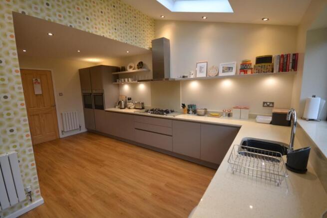 KITCHEN/FAMILY/DINING AREA