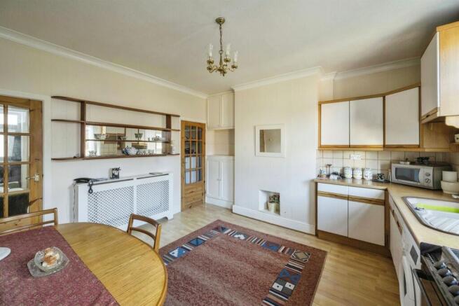Avenue Road, Wath-Upon-Dearne, Rotherham photo 4