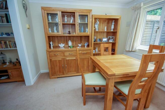 Dining Room1.jpg