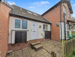 14, Greystone Court, Bicton Heath, Shrewsbury SY3 5EW