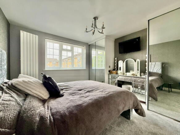 2 bed Flat for sale Image 9