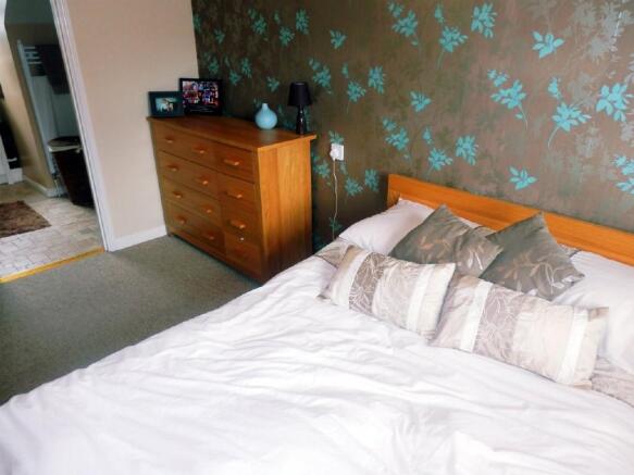 BEDROOM 1