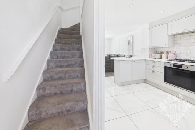3 bed Semi-Detached for sale Image 7