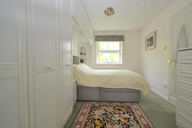 bed1a.JPG