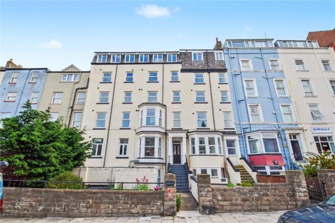 2 bed Maisonette to rent in scarborough