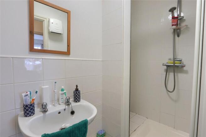 2 bed Flat for sale Image 7