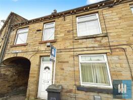 6a, Almondbury Bank, Moldgreen, Huddersfield HD5 8HF