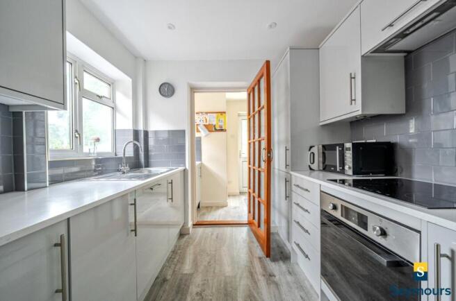 Pennings Avenue, Guildford, Surrey, GU2 photo 4