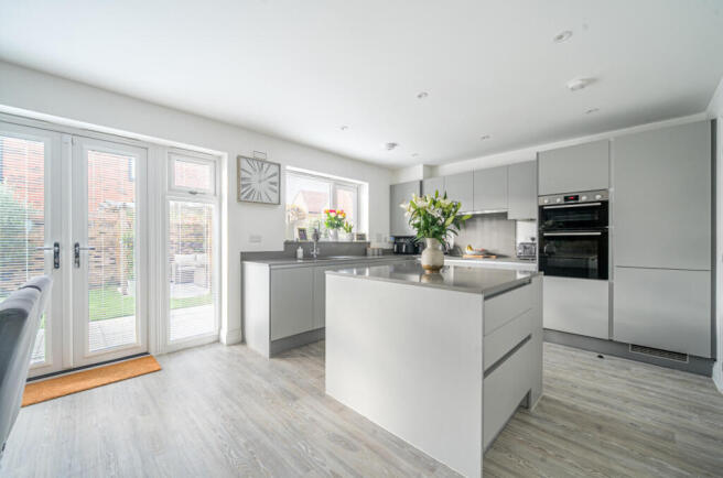 1361236-13-68ff80...