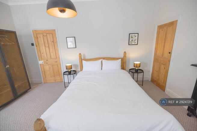2 bed Terraced to rent Image 12
