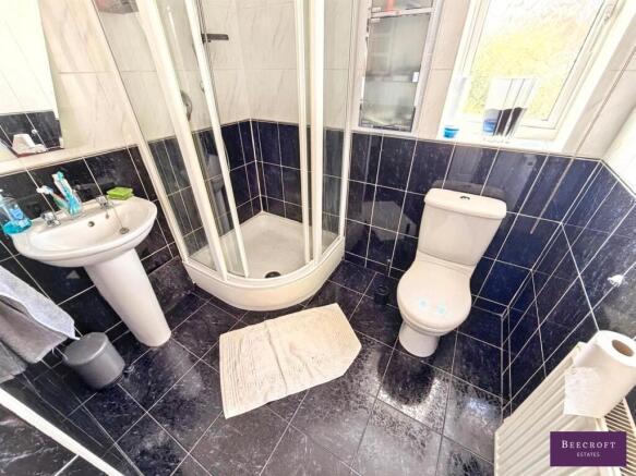 4 bed Detached for sale Image 8
