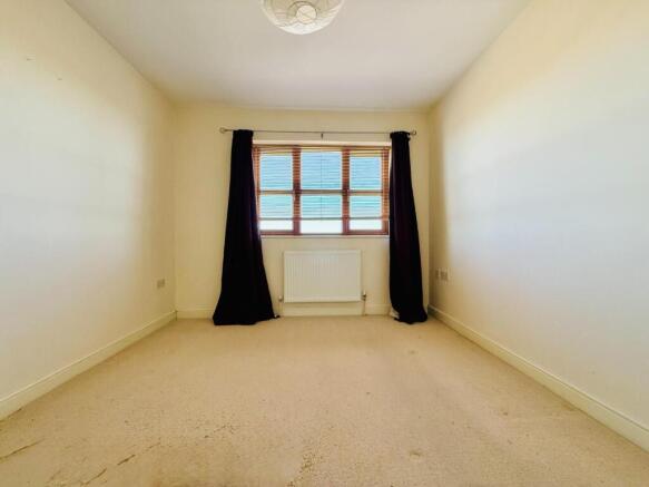 4 bed Semi-Detached for sale Image 6