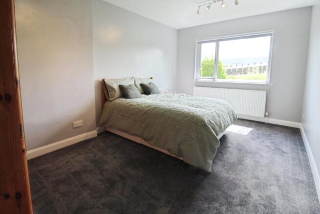3 bed Semi-Detached for sale Image 9
