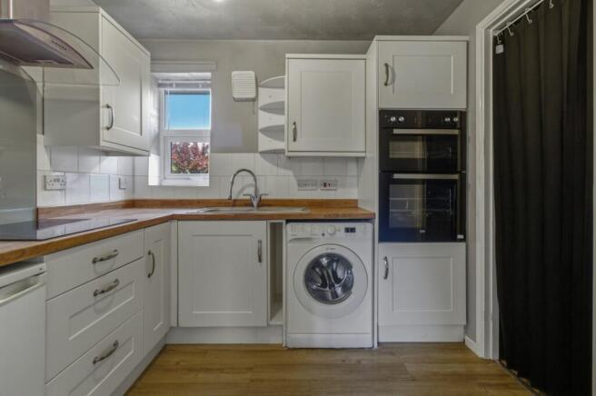 27, Brackenhurst, Ranelagh Road, Malvern, Worcestershire, WR14 1EL photo 4