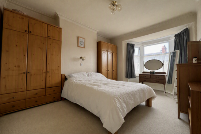 5 bed Terraced for sale Image 9