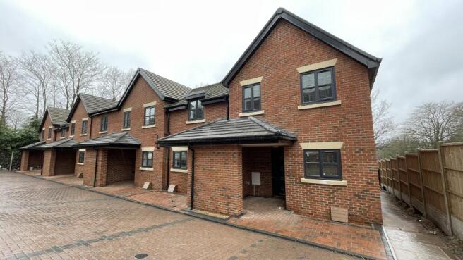 3 bedroom house in Central Aldershot Location