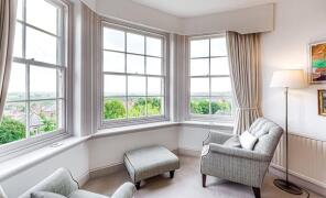 Flat 5, Tower House, London Road, Arundel BN18 9BH