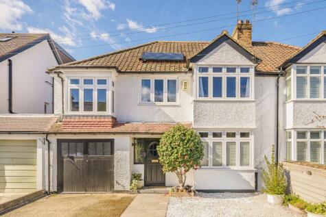 Summer Avenue, East Molesey