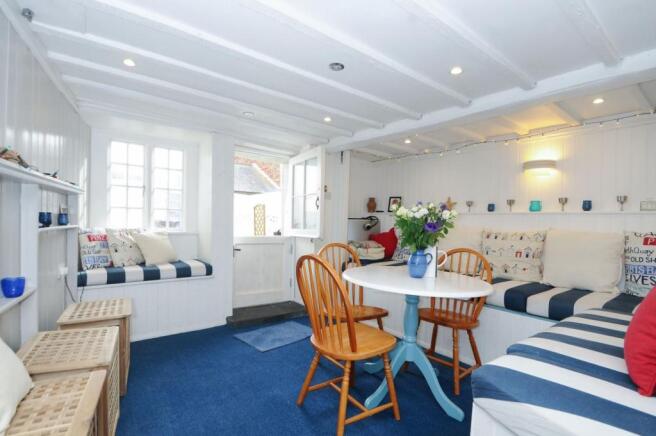 Breakfast room