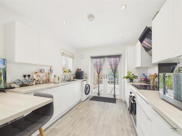 2 bed Detached Bungalow for sale Image 9