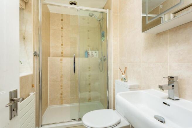 3 bed House for sale Image 8