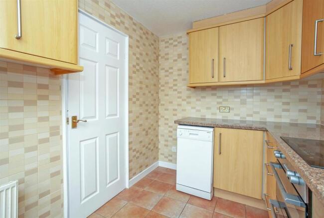 Kitchen 2.jpg