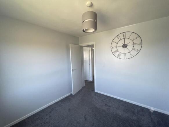 2 bed Semi-Detached Bungalow to rent Image 12