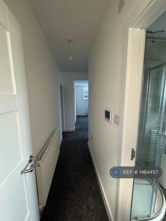 2 bed Flat to rent Image 5