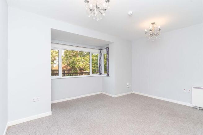 Lounge/ Dining Room