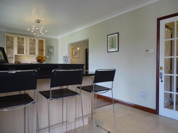 Kitchen/ Dining Room