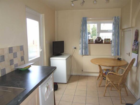 Kitchen / Dining Roo