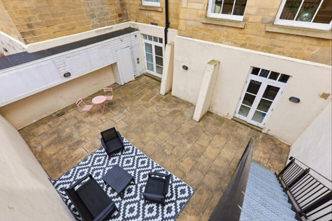 2 bed Maisonette for sale Image 12