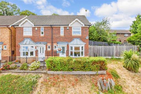 Pine Place, Tovil, Kent