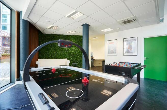 1 bed Apartment to rent Image 11
