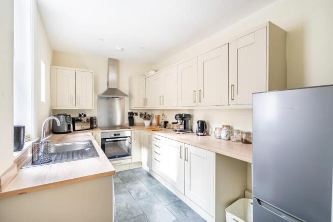 2 bed Terraced for sale Image 7