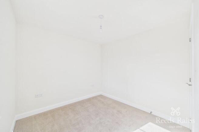 3 bed Detached to rent Image 8