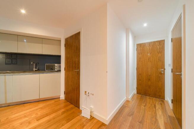 1 bed Apartment to rent Image 5