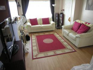 LOUNGE: