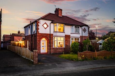 7 Eaton Lane, Davenham, CW9 8JL
