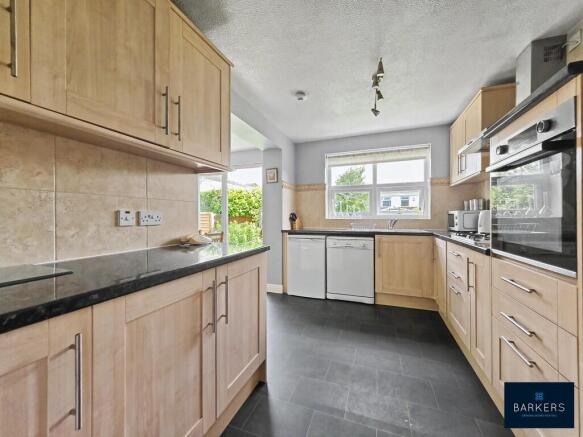 4 bed Detached for sale Image 4